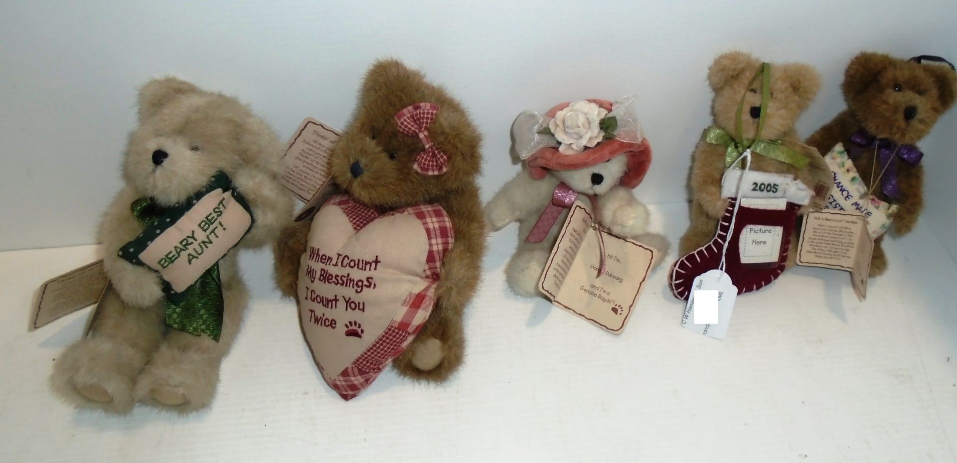 Boyds - 5 small soft toy teddy bears - 'Margo Dubeary, 'Aunt Bea', 'Sissie',