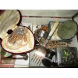 Contents to tray - quantity of assorted costume jewellery including simulated pearls, compacts,