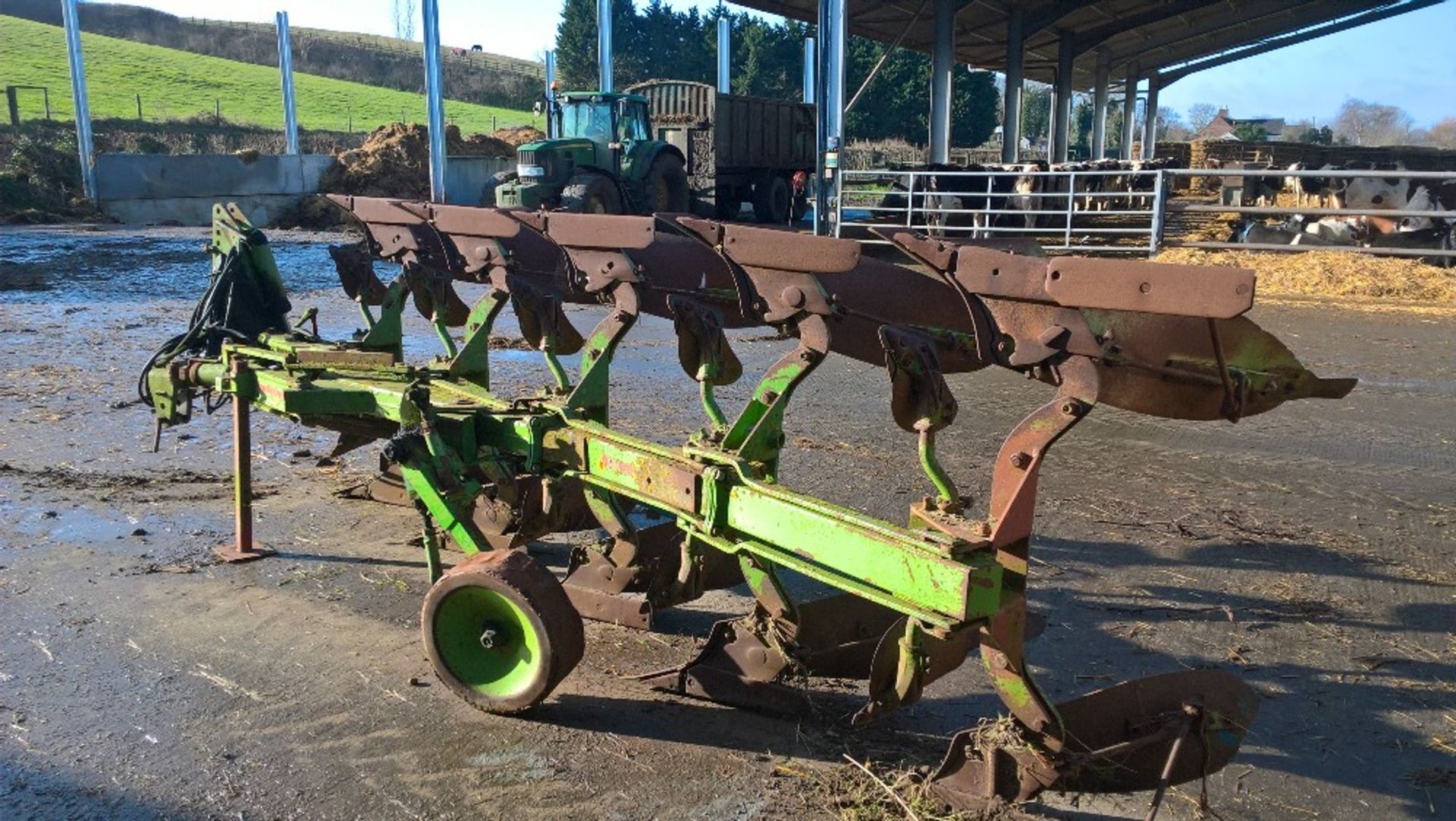 Dowdswell 100H 5 Furrow reversible vari width plough Stored near Bungay.