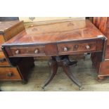 An Edwardian mahogany two drawer sofa table