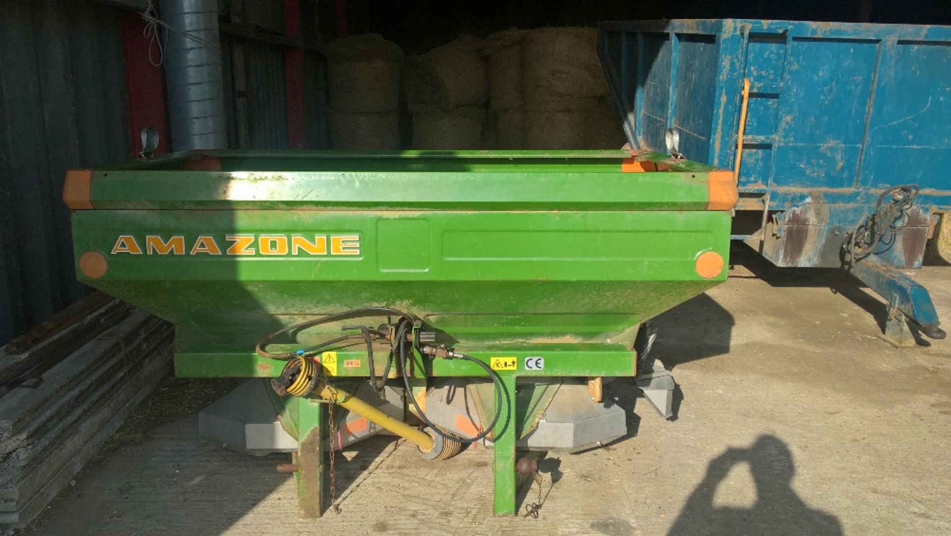 Amazone 1500 fertiliser spinner Stored near Halesworth - Image 2 of 5