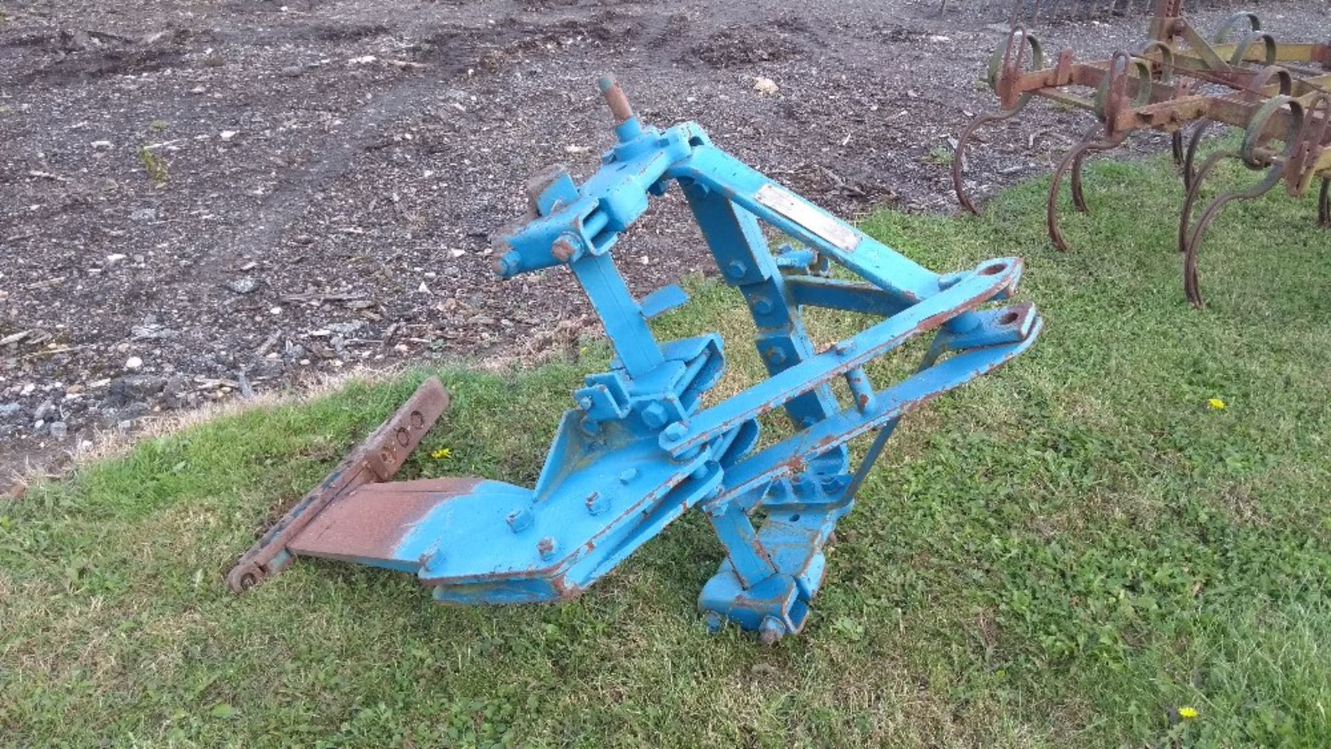 Ransome single leg subsoiler Stored near Denham - Image 2 of 2