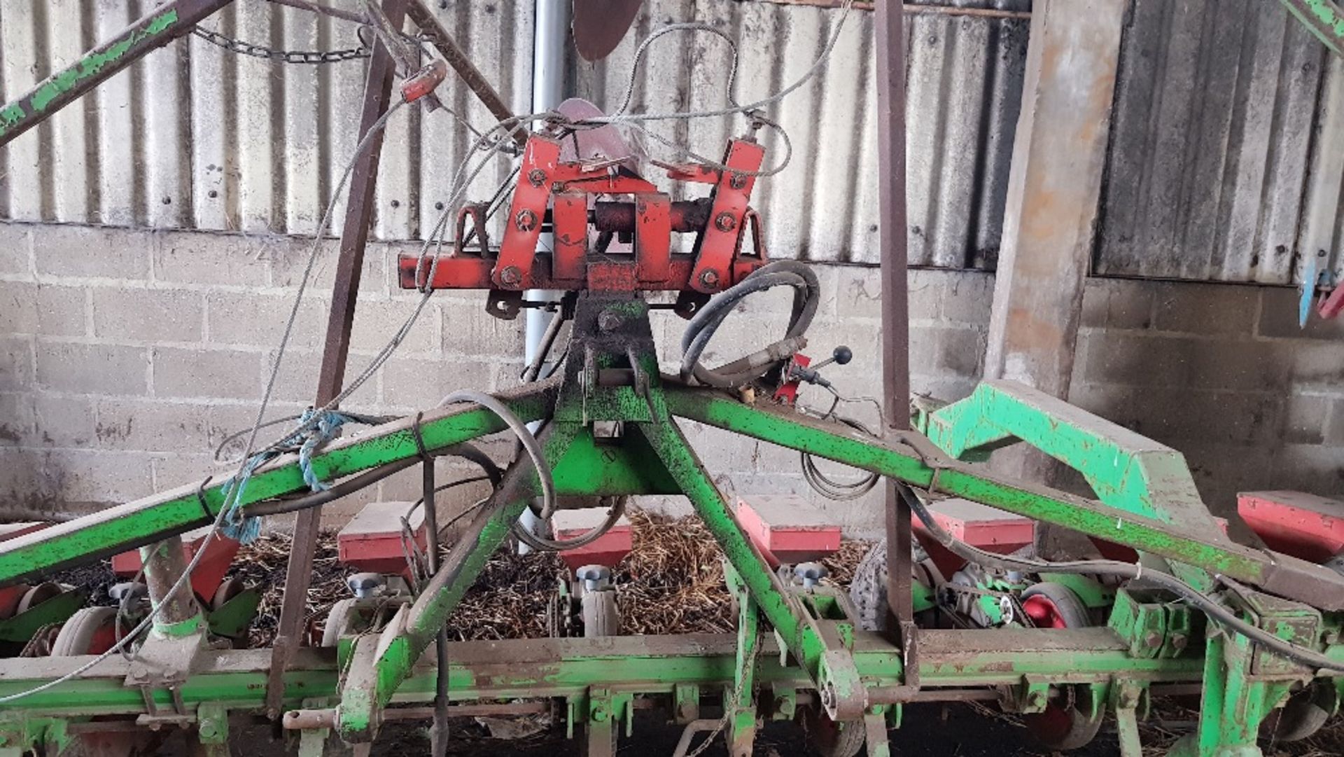 12 Row sugar beet drill end tow tramline kit. - Image 3 of 3