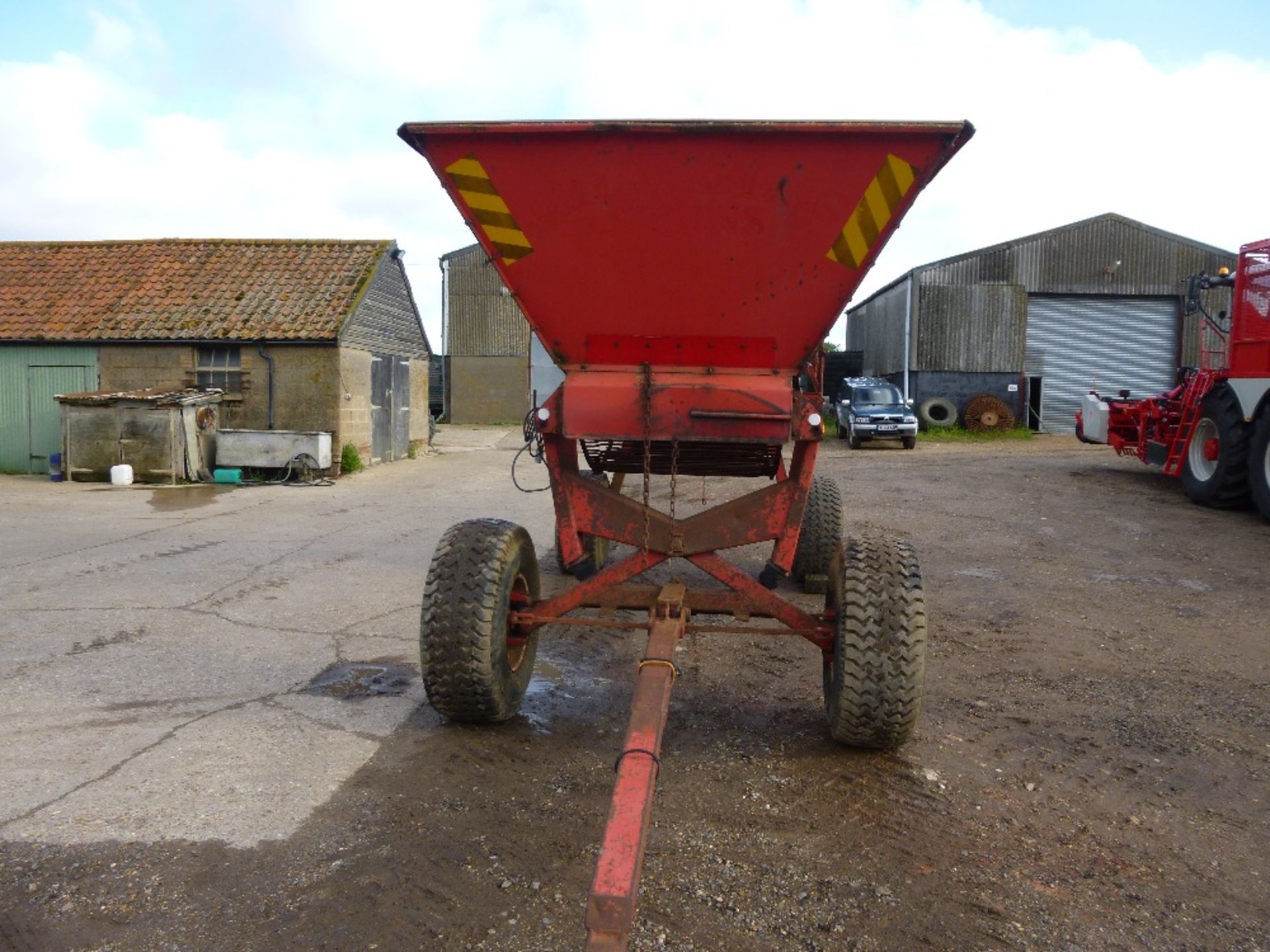 CTM sugarbeet cleaner loader. - Image 3 of 8