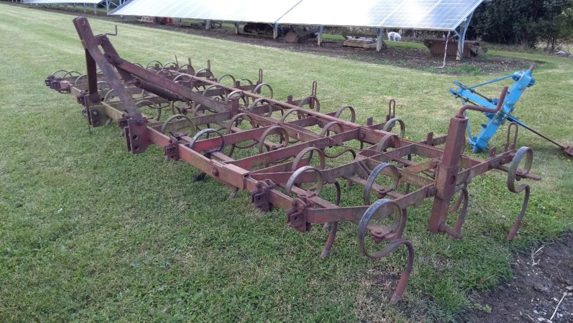 Kongskilde spring tines, manual folding. - Image 2 of 3