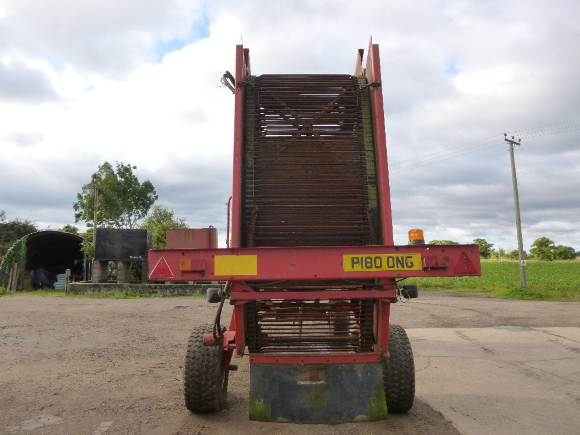 CTM sugarbeet cleaner loader. - Image 6 of 8