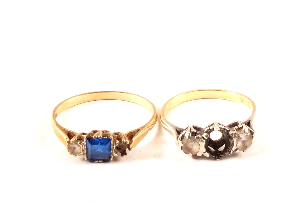 An 18ct gold ring (as found) plus a 9ct gold ring (as found)