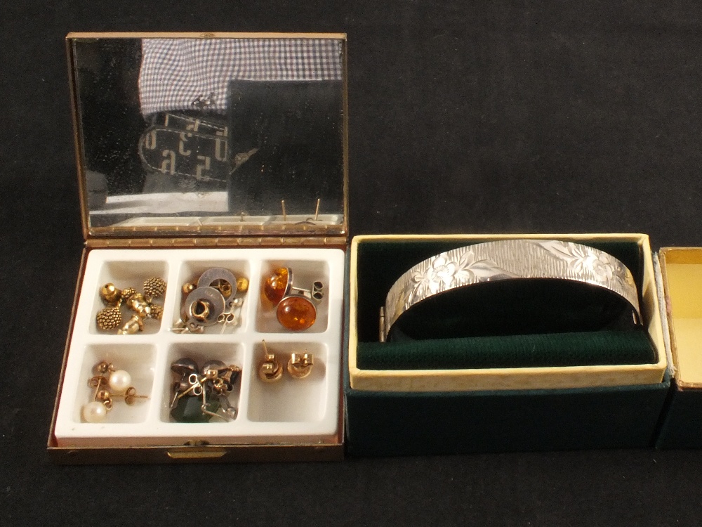 A mixed lot of earrings including 9ct gold, silver and yellow metal,