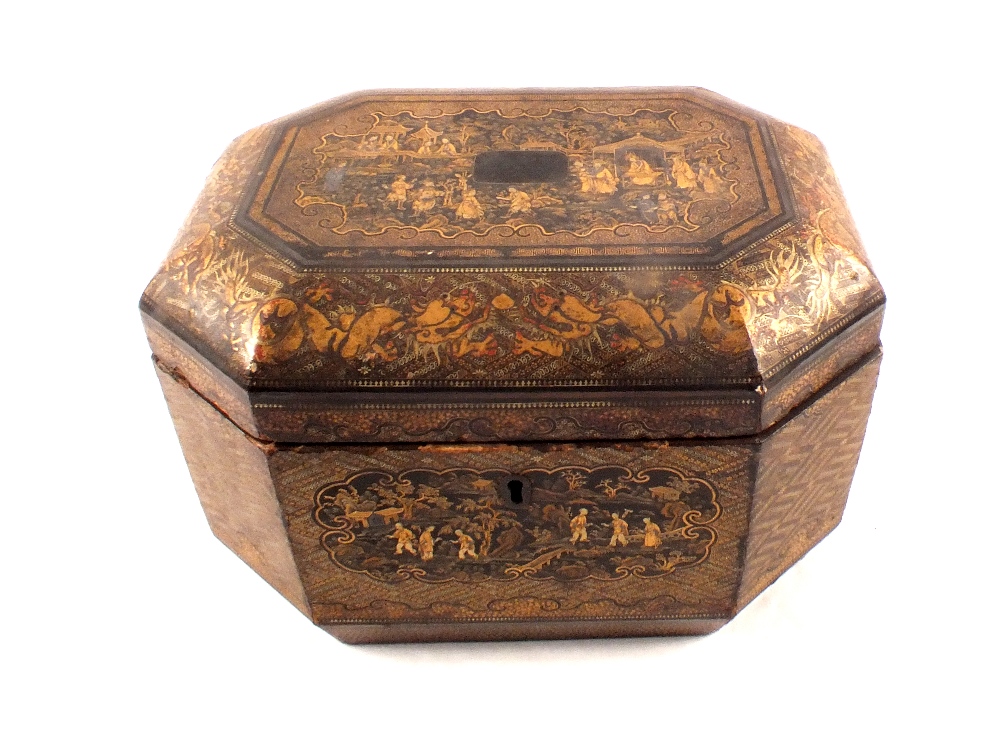 A 19th Century Chinese Export lacquer and gilt box (lid detached)