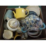 Two boxes of various china