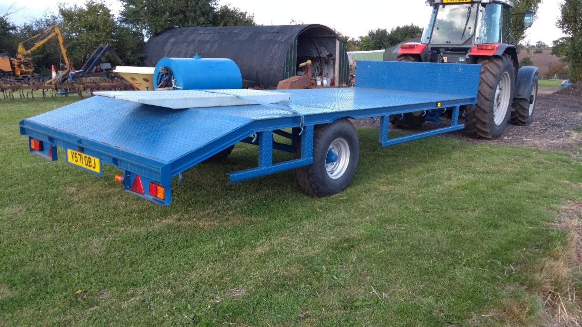 19ft Beaver tail trailer, 6 ton capacity, hydraulic brakes, LED lights, 9 months old. - Image 2 of 4