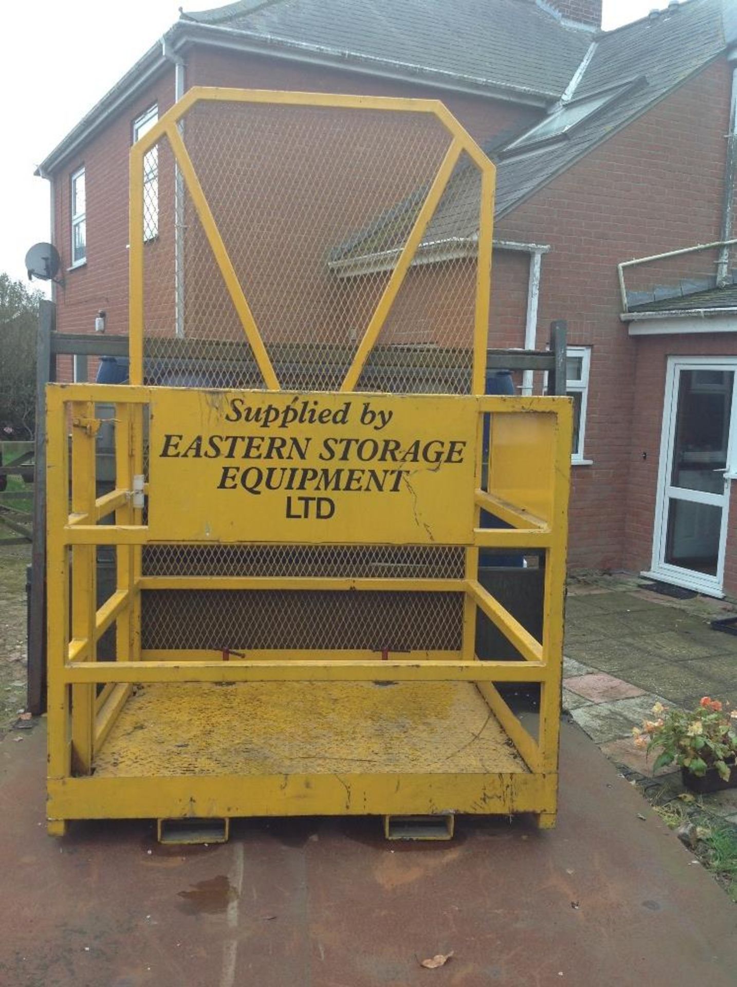 Forklift Personnel Basket. Stored near Beccles. No VAT on this item. - Image 2 of 4