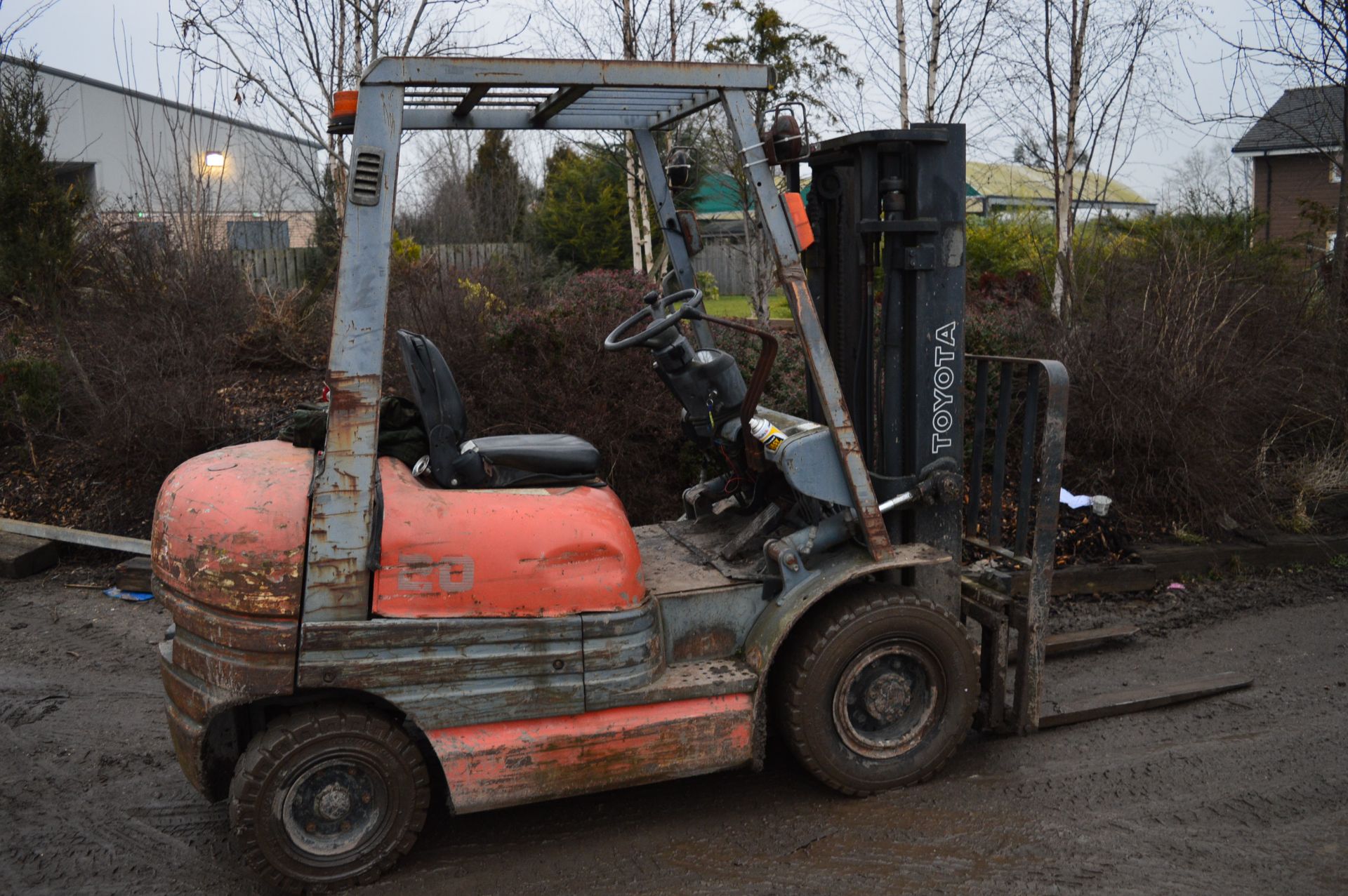 *Toyota 2 Tonne Diesel Forklift (Sideshift) (For Collection Monday 30th)
