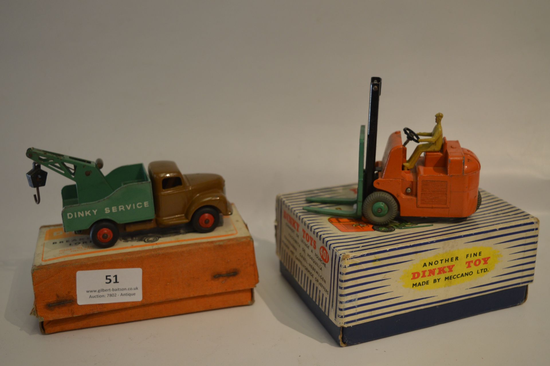 Box Dinky Breakdown Lorry and Forklift Truck