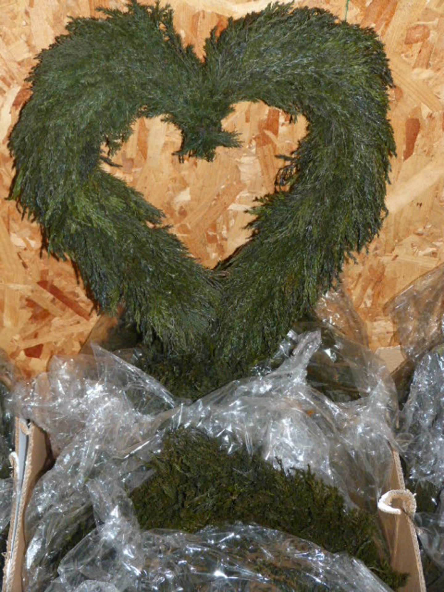 *Box Containing 10 Black Heather Heart Shape Wreaths