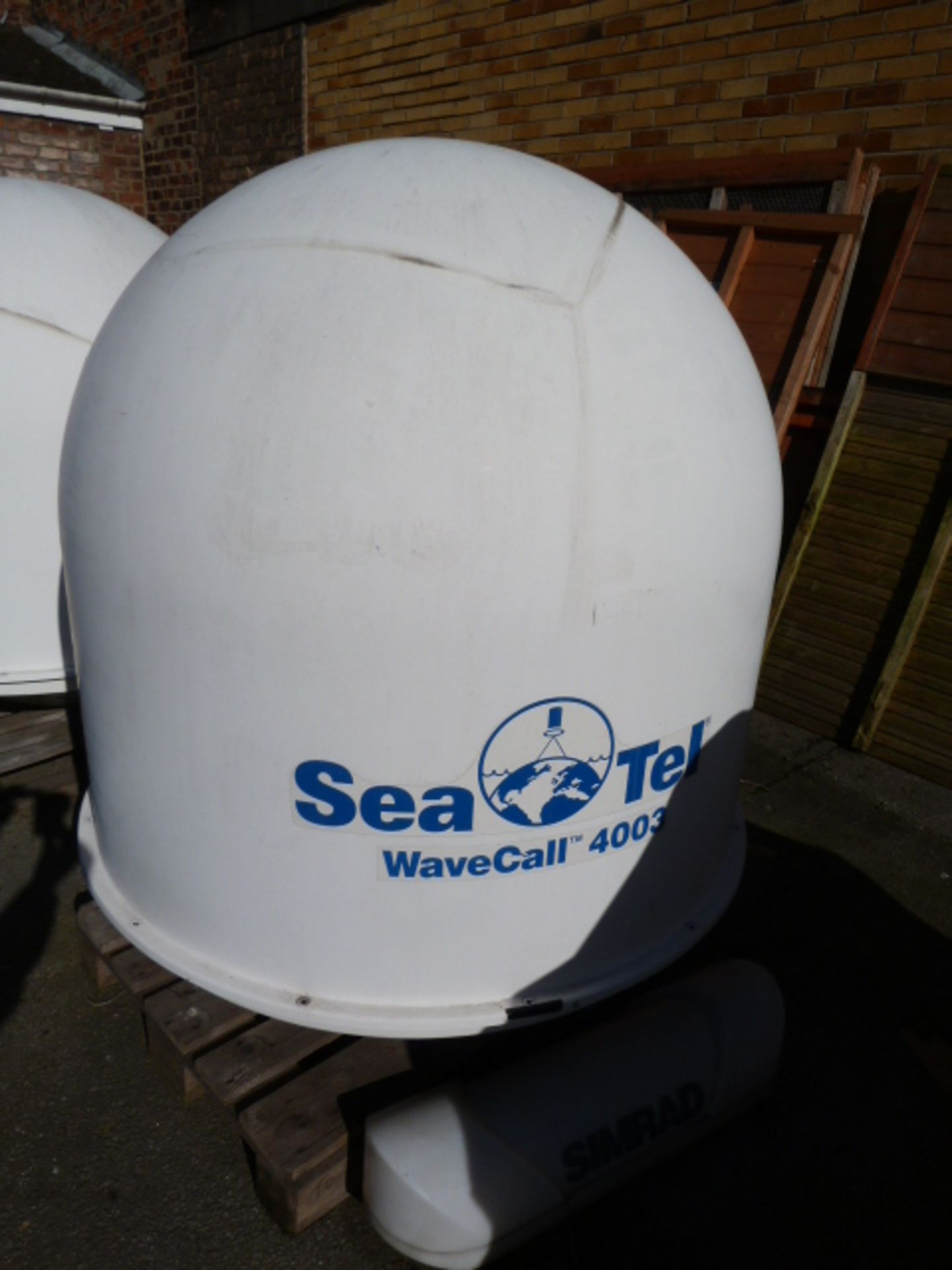 *Seatel Wavecall 4003 Satellite Communication Dome