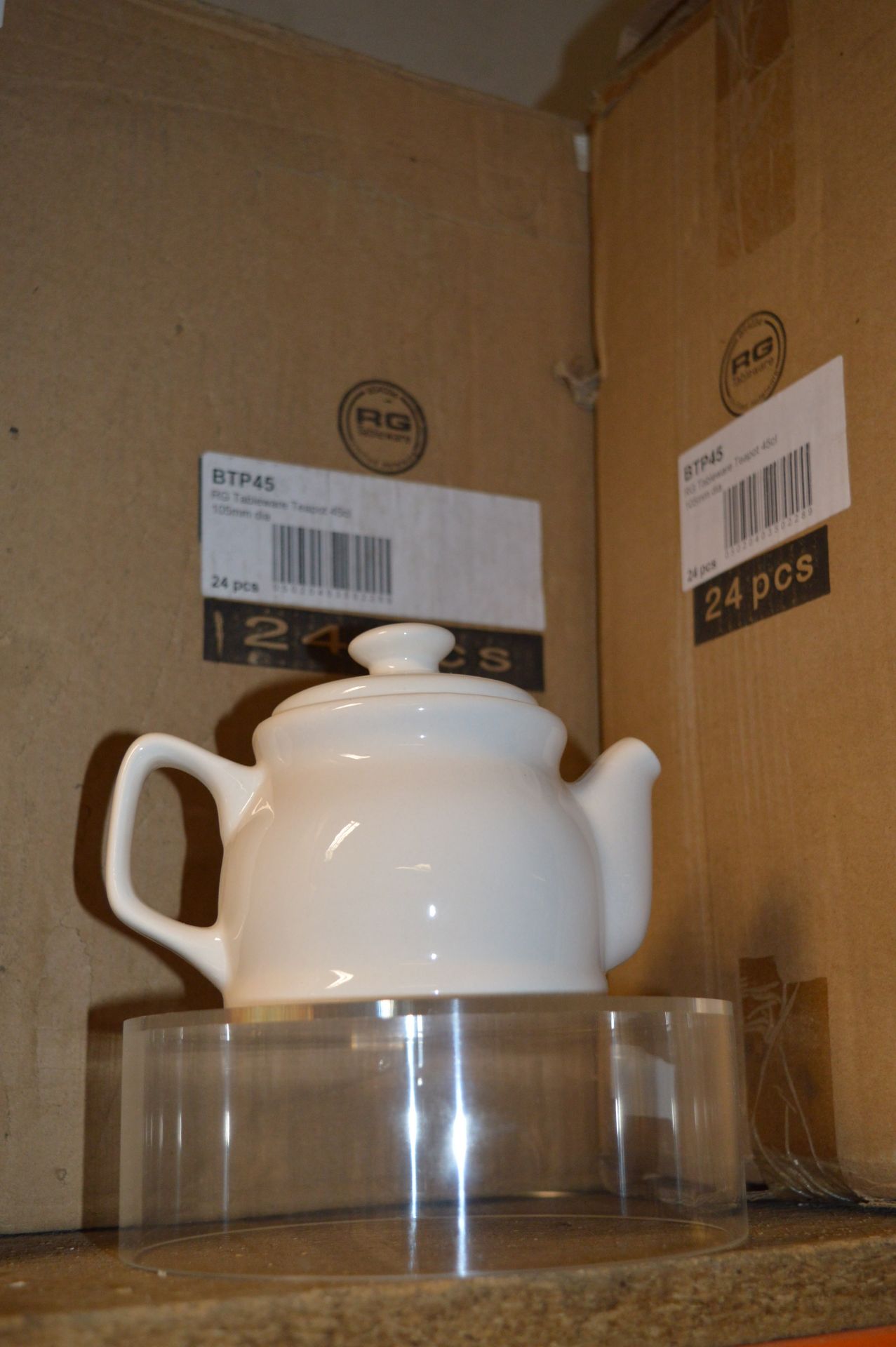 *Box Containing Twenty Four R&G Tableware White Ceramic 105mm Teapots