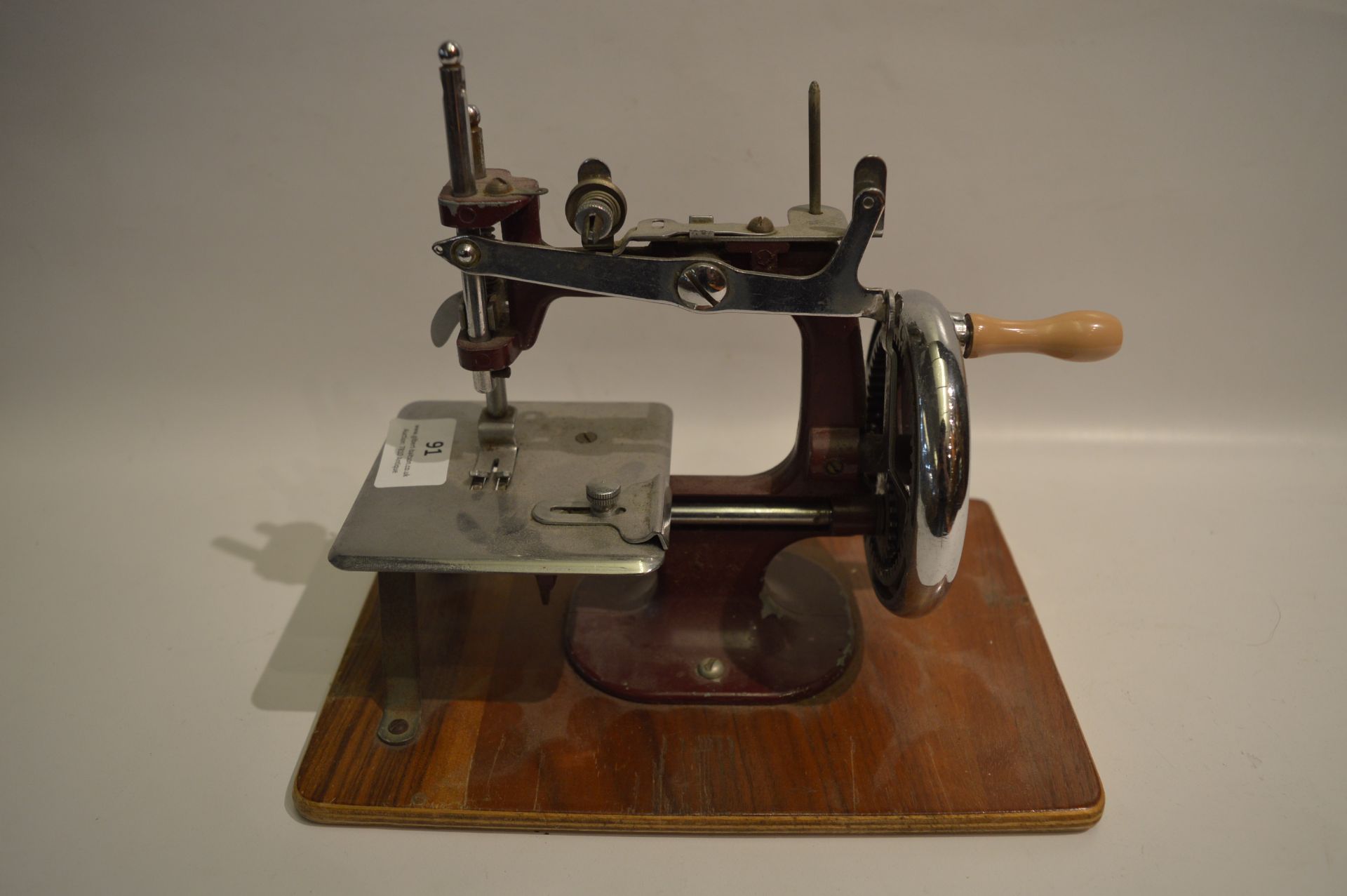Toy Metal Sewing Machine