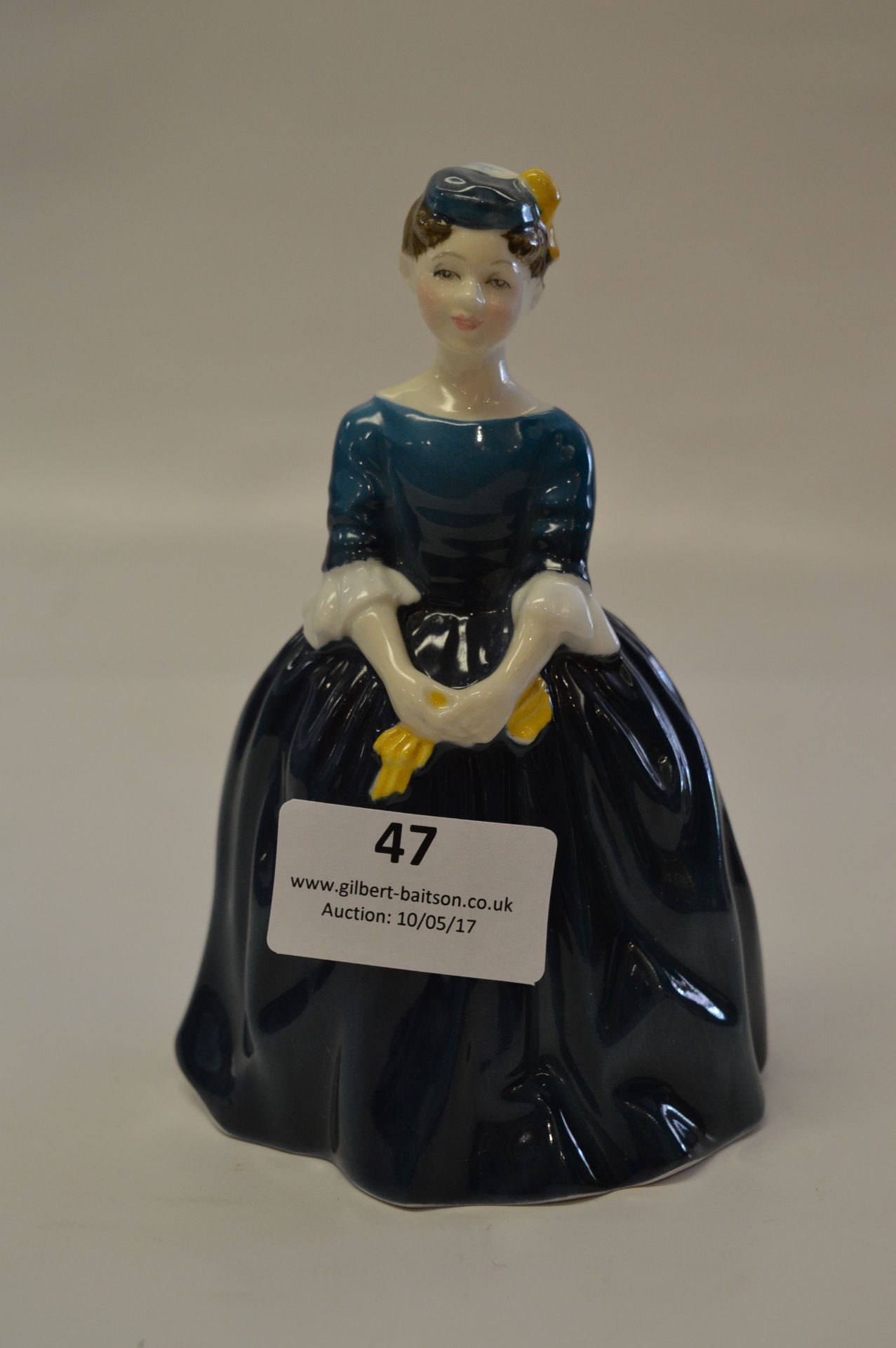 Royal Doulton Figurine "Cherie"