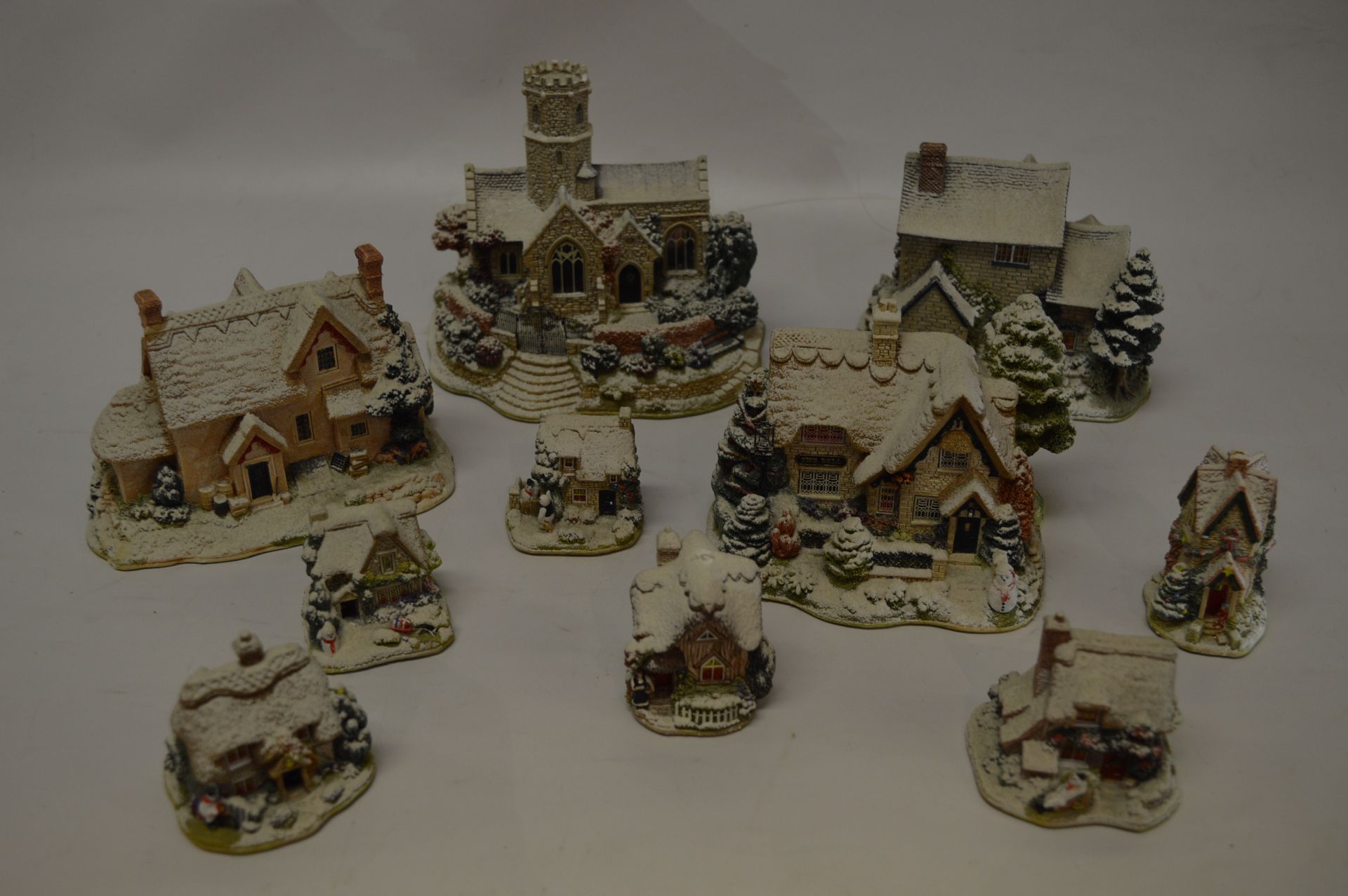 Lilliput Lane "Winter Snow" Cottages and Buildings