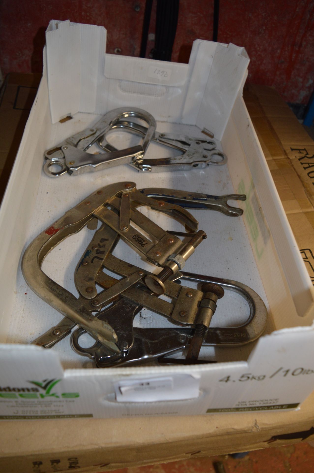 Valve Clamps and Scaffolders Clips