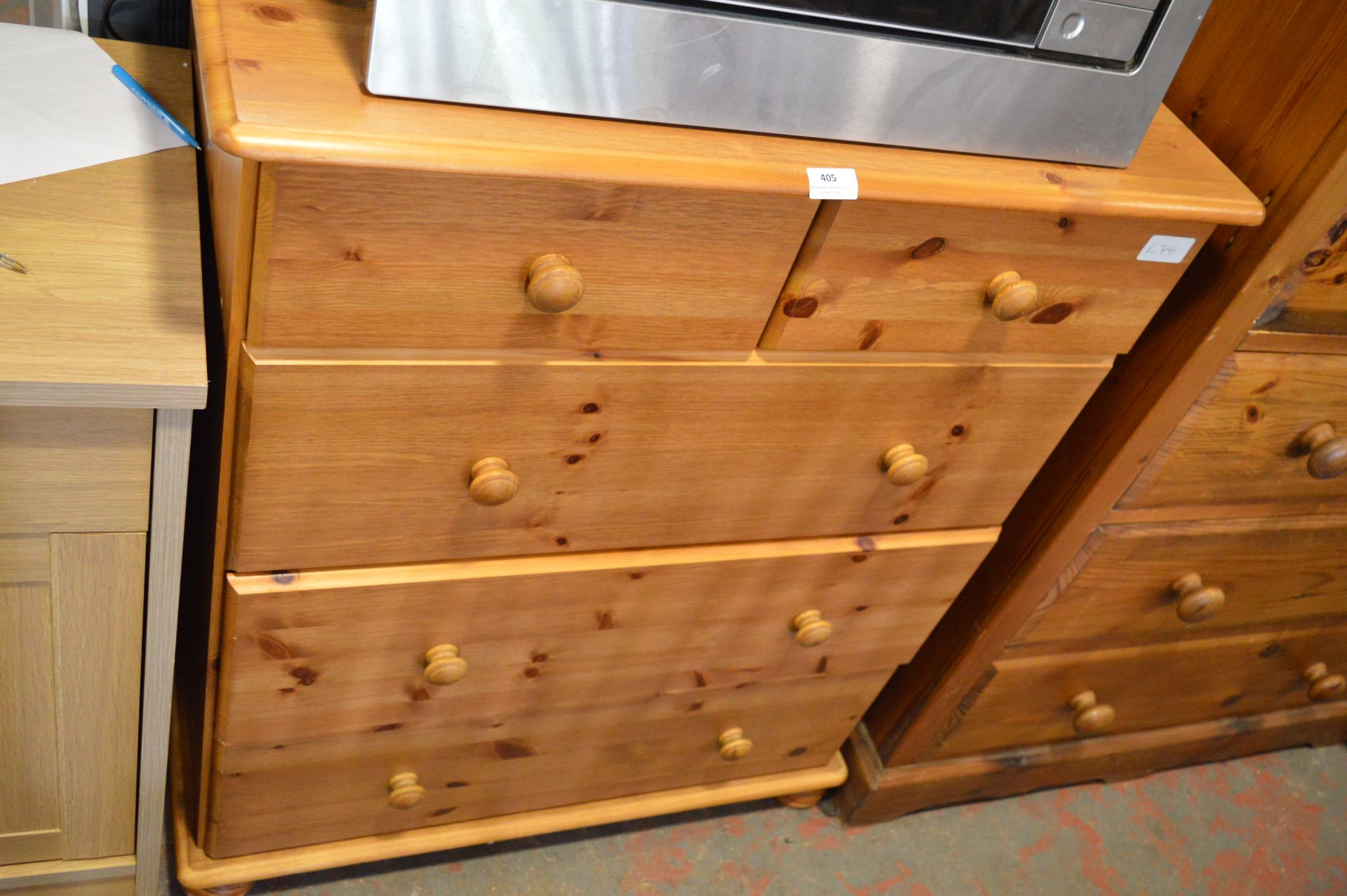 Pine Four Height Chest of Drawers