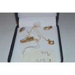 9cT Gold Necklace Chain with Pendant and Earrings Set with Stones