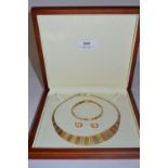 Cased 18cT Three Tone Gold Necklace, Bangle and Earrings Set - 53g