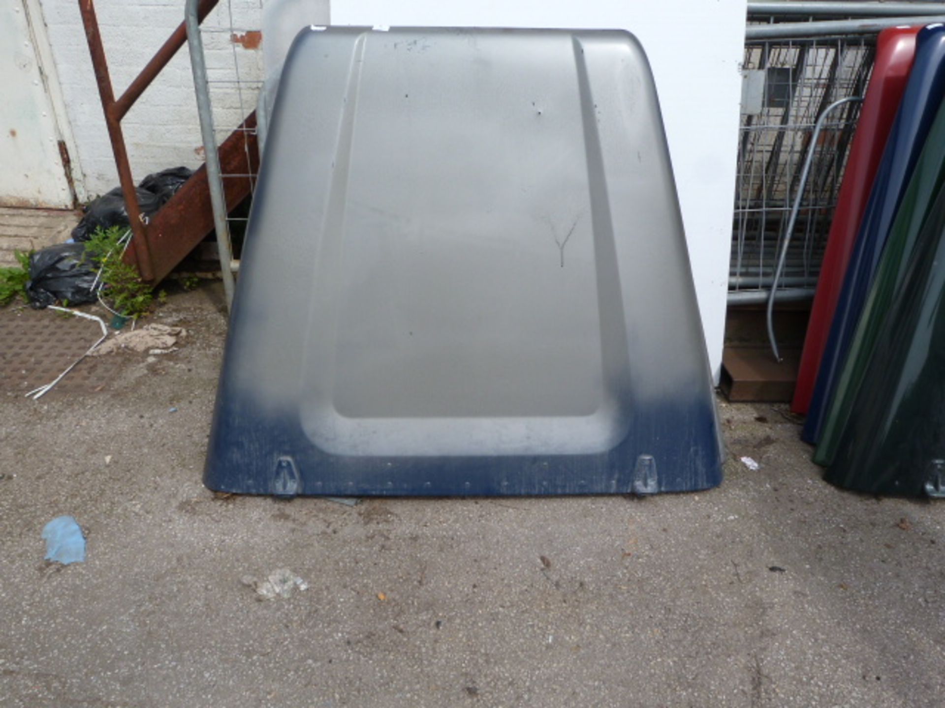 Land Rover Defender Bonnet (Blue/Silver)