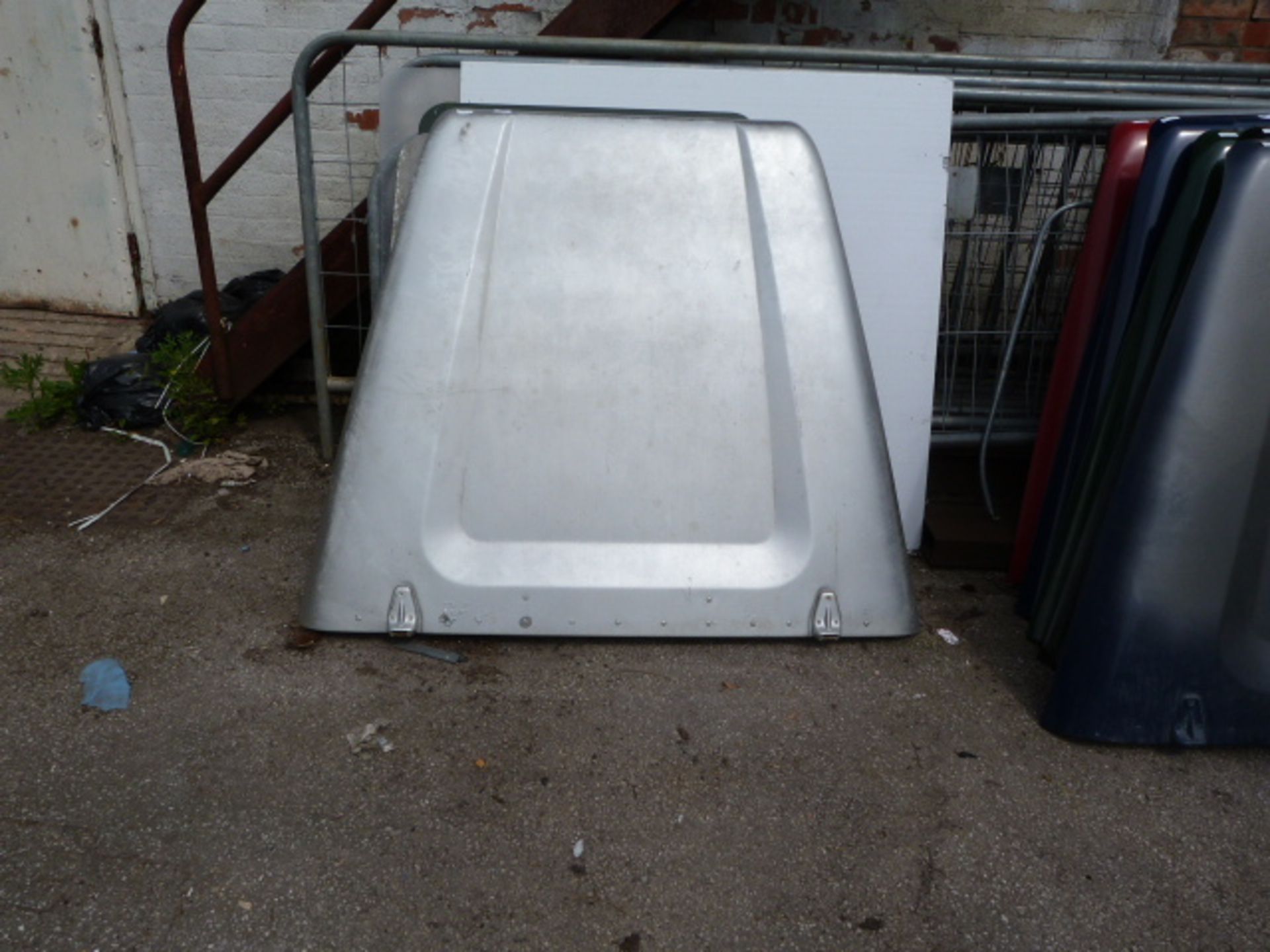 Land Rover Defender Bonnet (Silver)