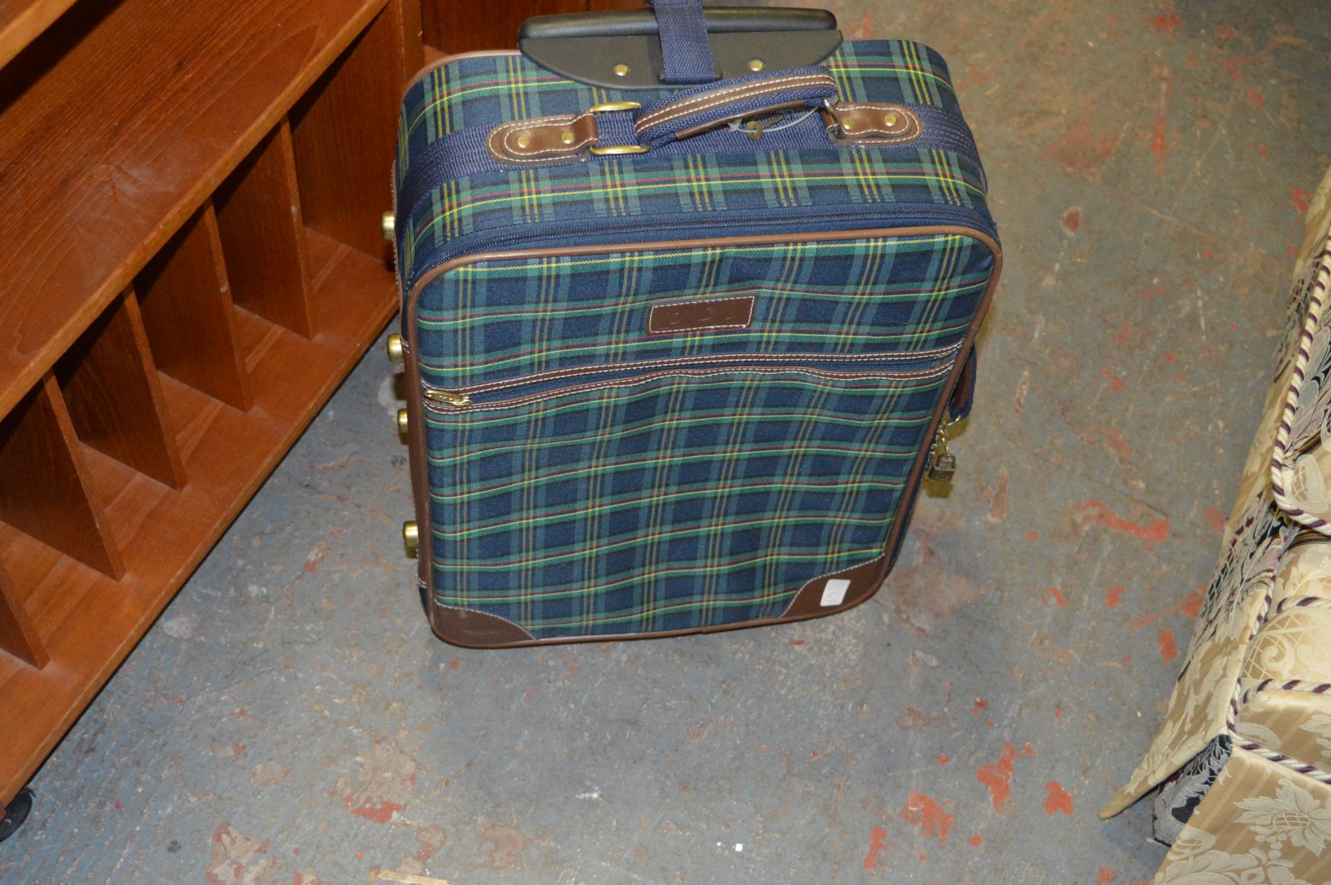 Tartan Pattern Wheeled Suitcase