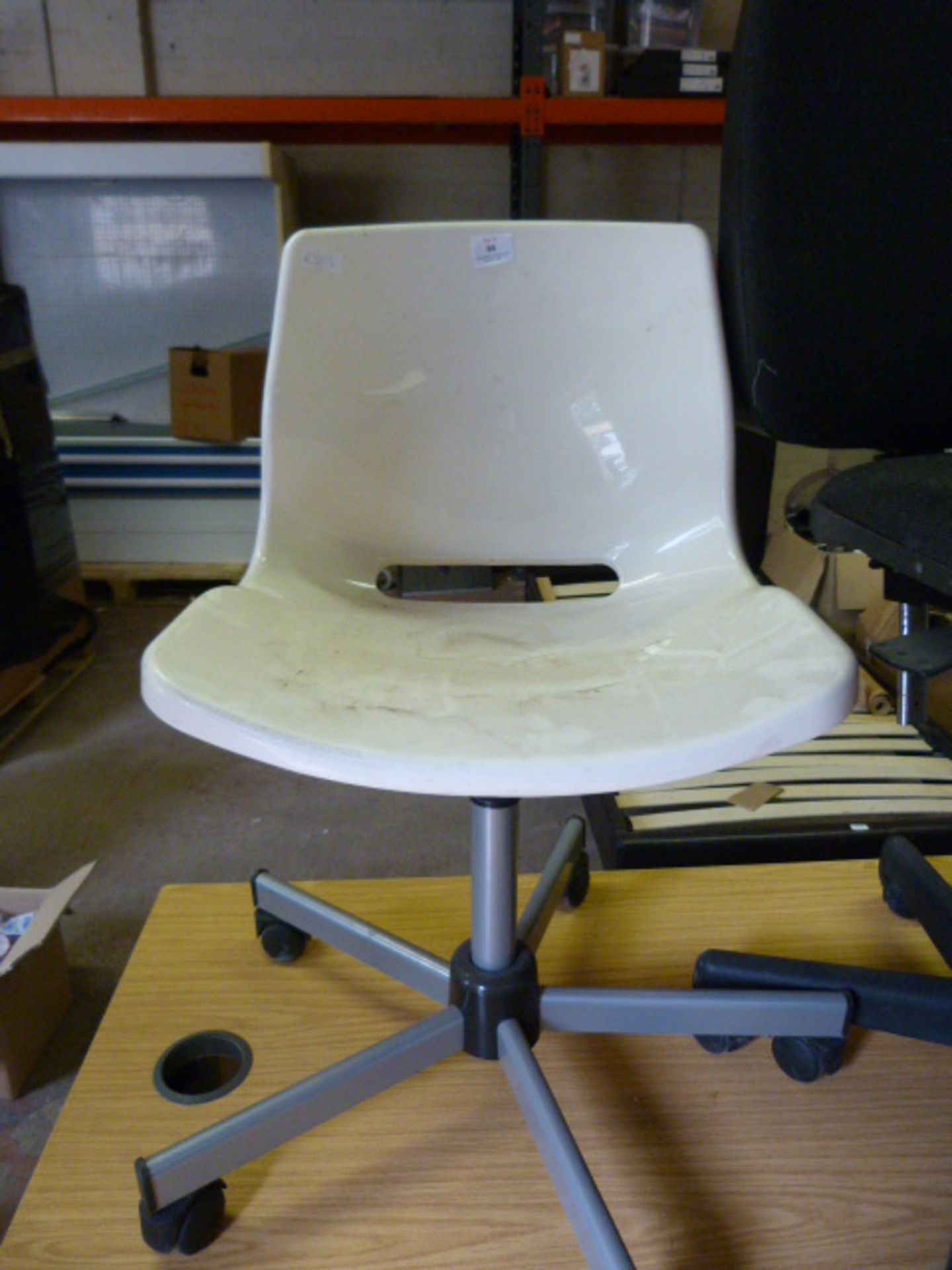 Contemporary White Plastic Office Chair