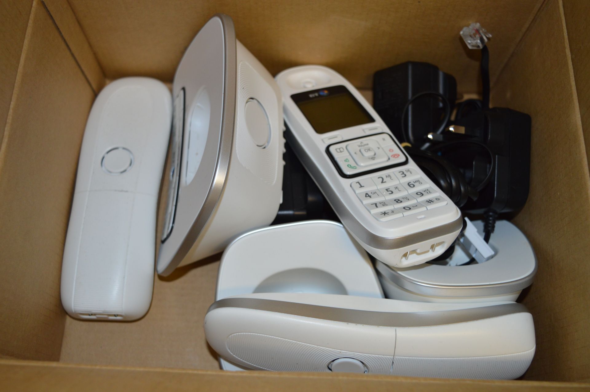 *BT 7600 TRIO TAM TELEPHONES - Image 2 of 3