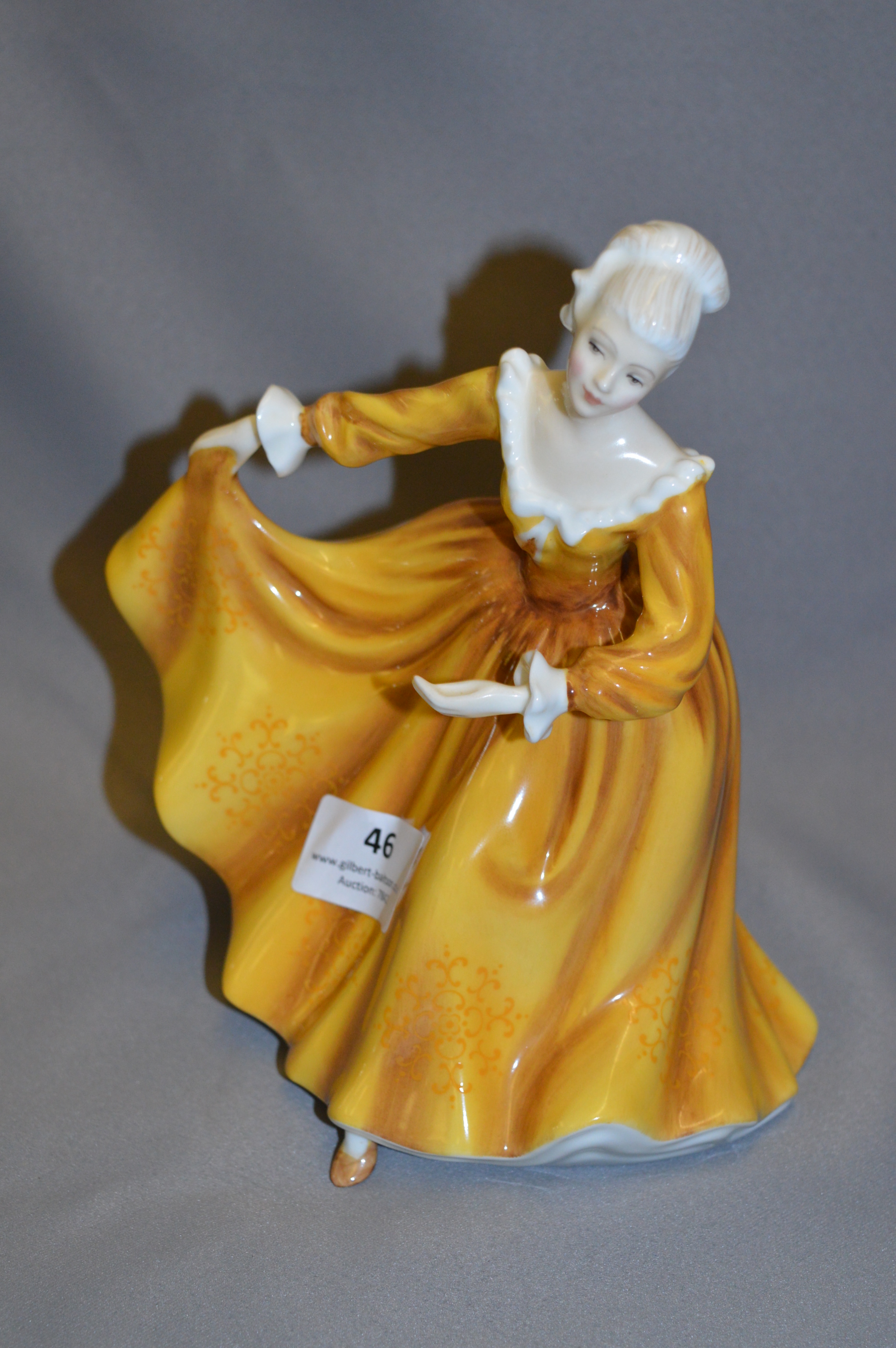 Royal Doulton Figurine "Kirsty" HN2381