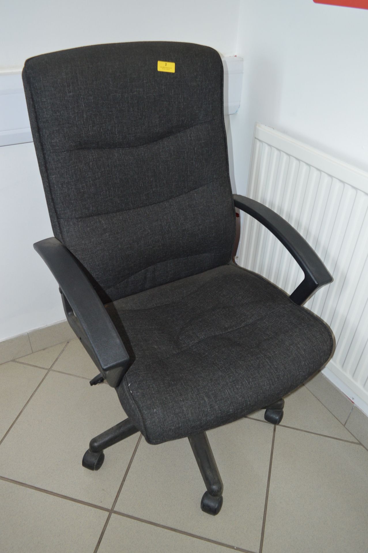 *Highback Executive Gas Lift Office Chair