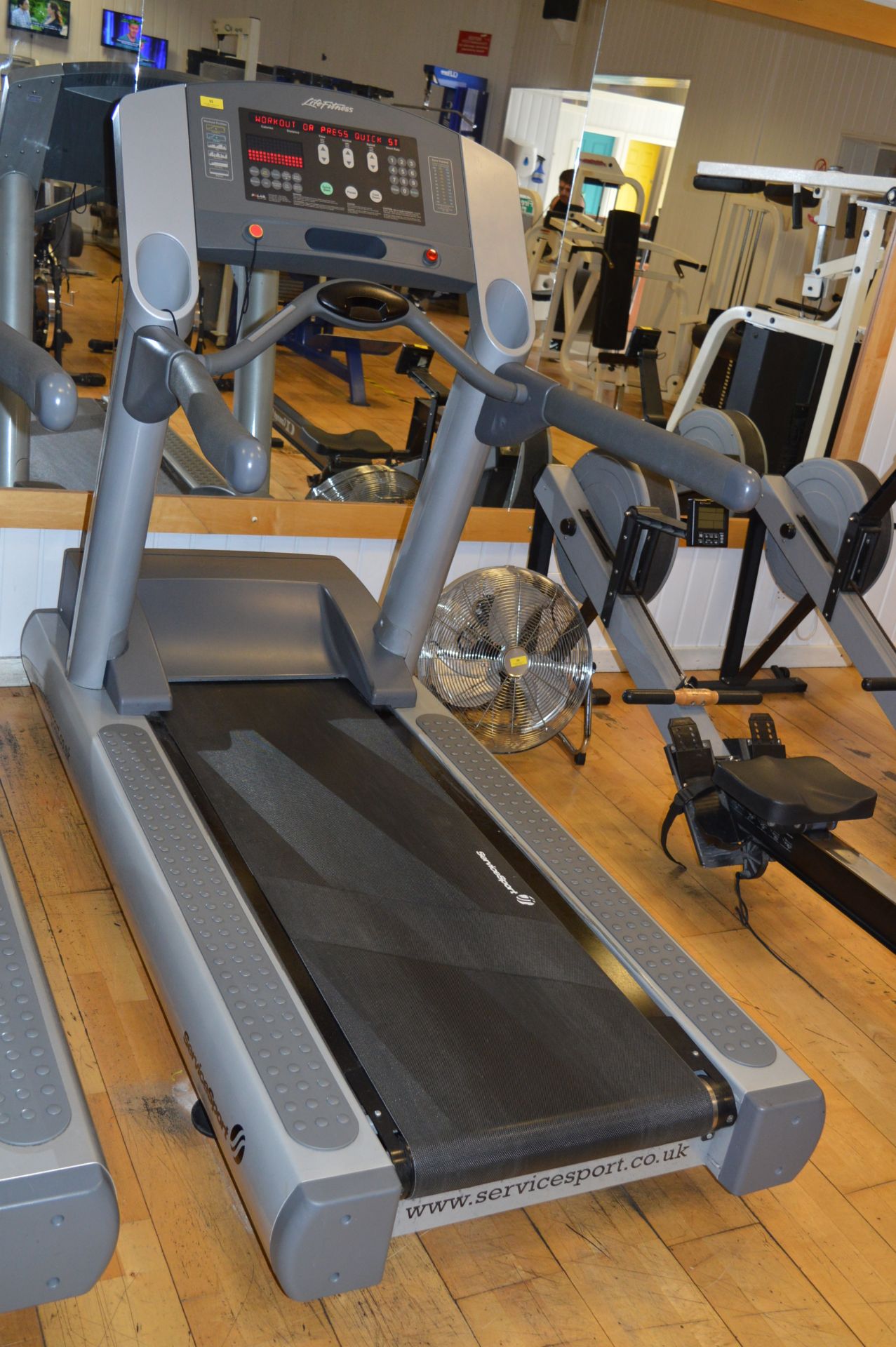 *Life Fitness 95TI Treadmill