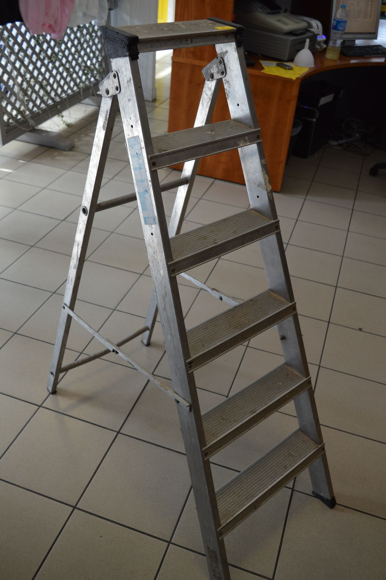 *Set of Aluminium Five Tread Steps