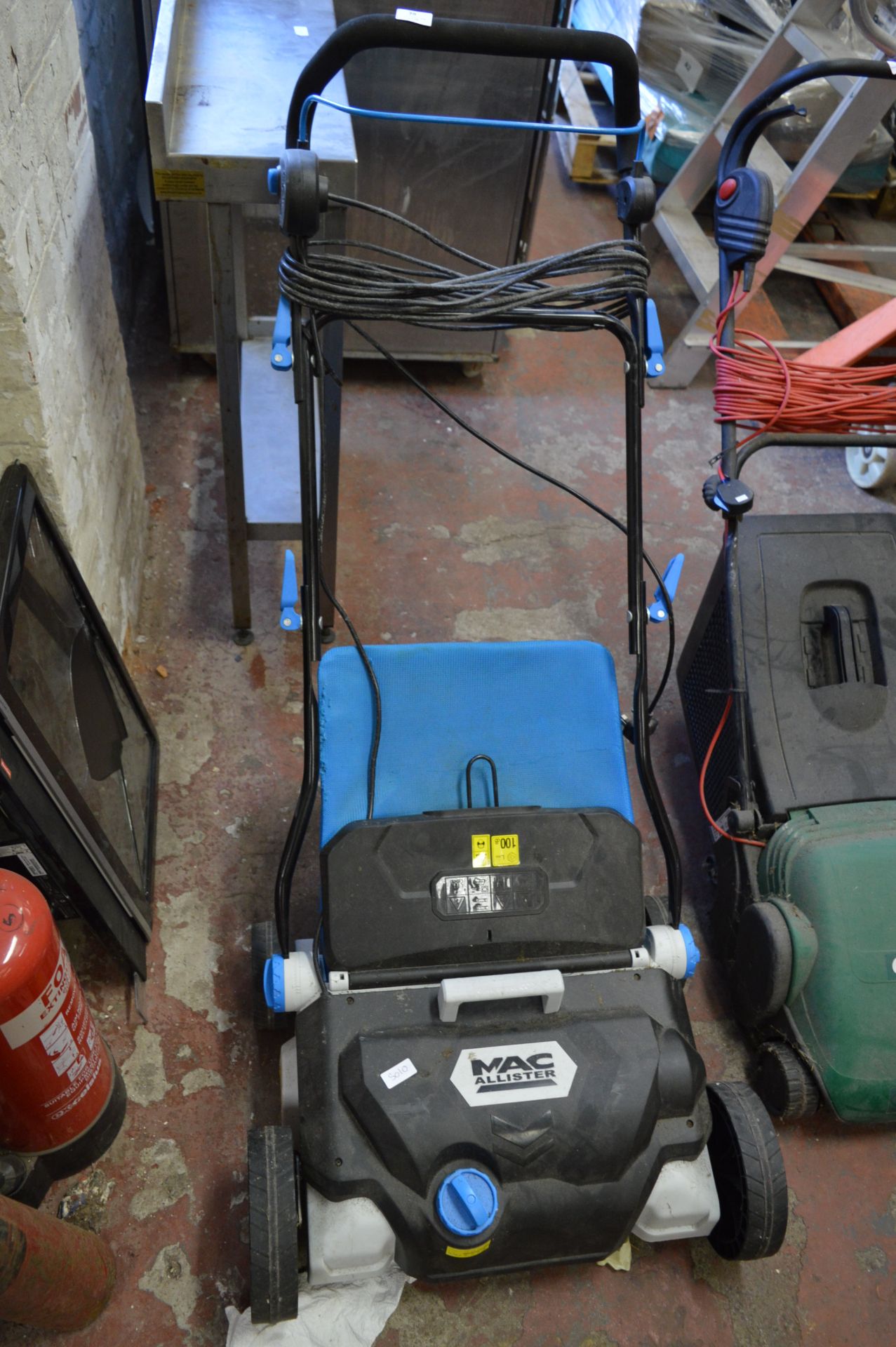 Macalister Lawn Scarifier