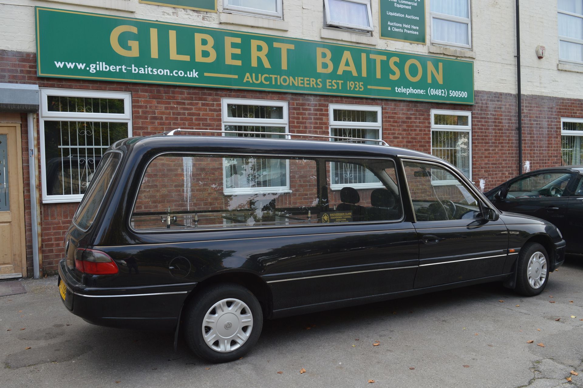 Vauxhall Hearse Reg: S727KBW MOT: April 2018 Milage: 42849 - Image 5 of 5