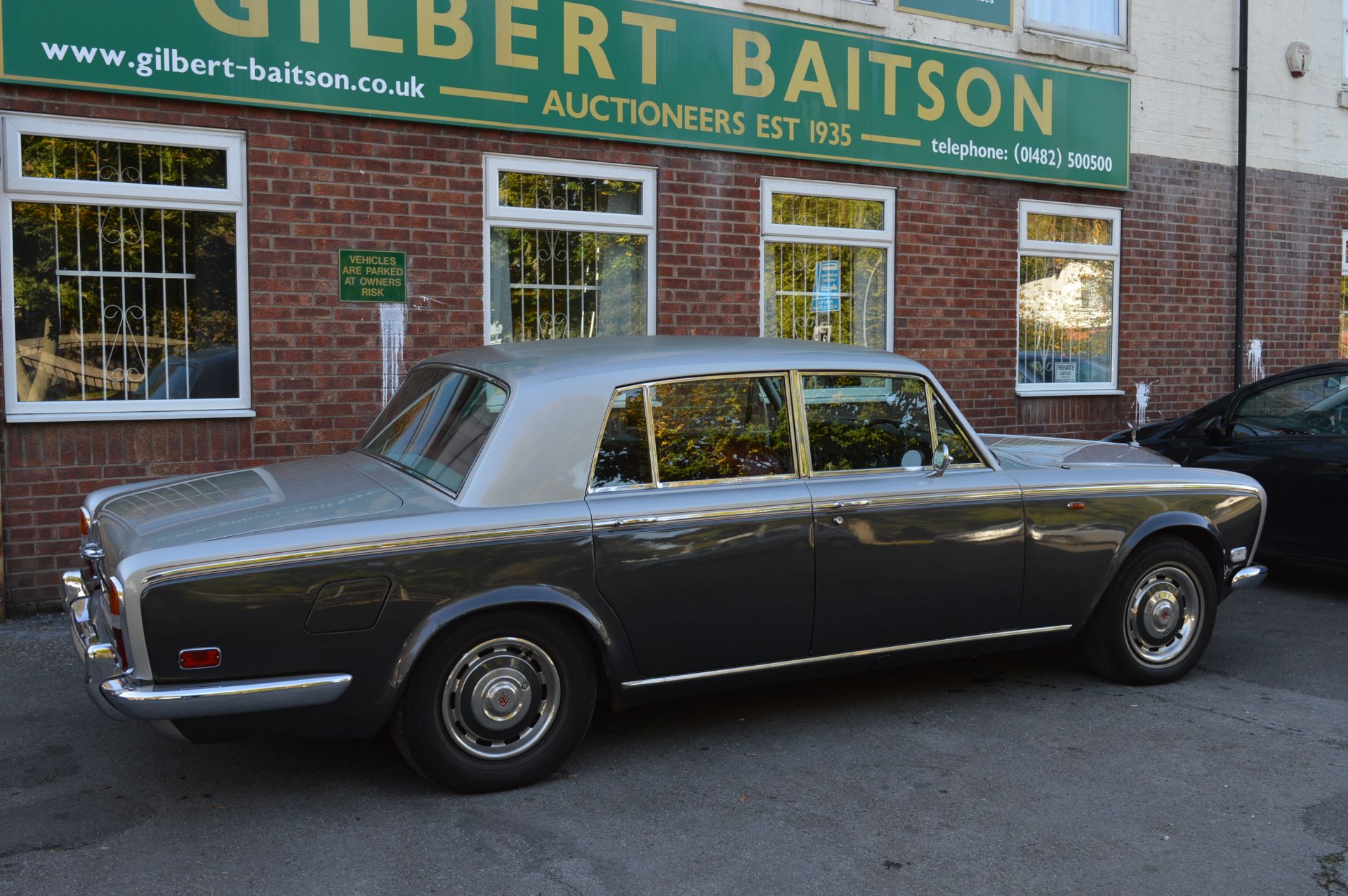 1974 Rolls Royce Silver Shadow REG: KKH 391N - MOT: 03 February 2018, Mileage 63271, 6750 cc - Image 2 of 6