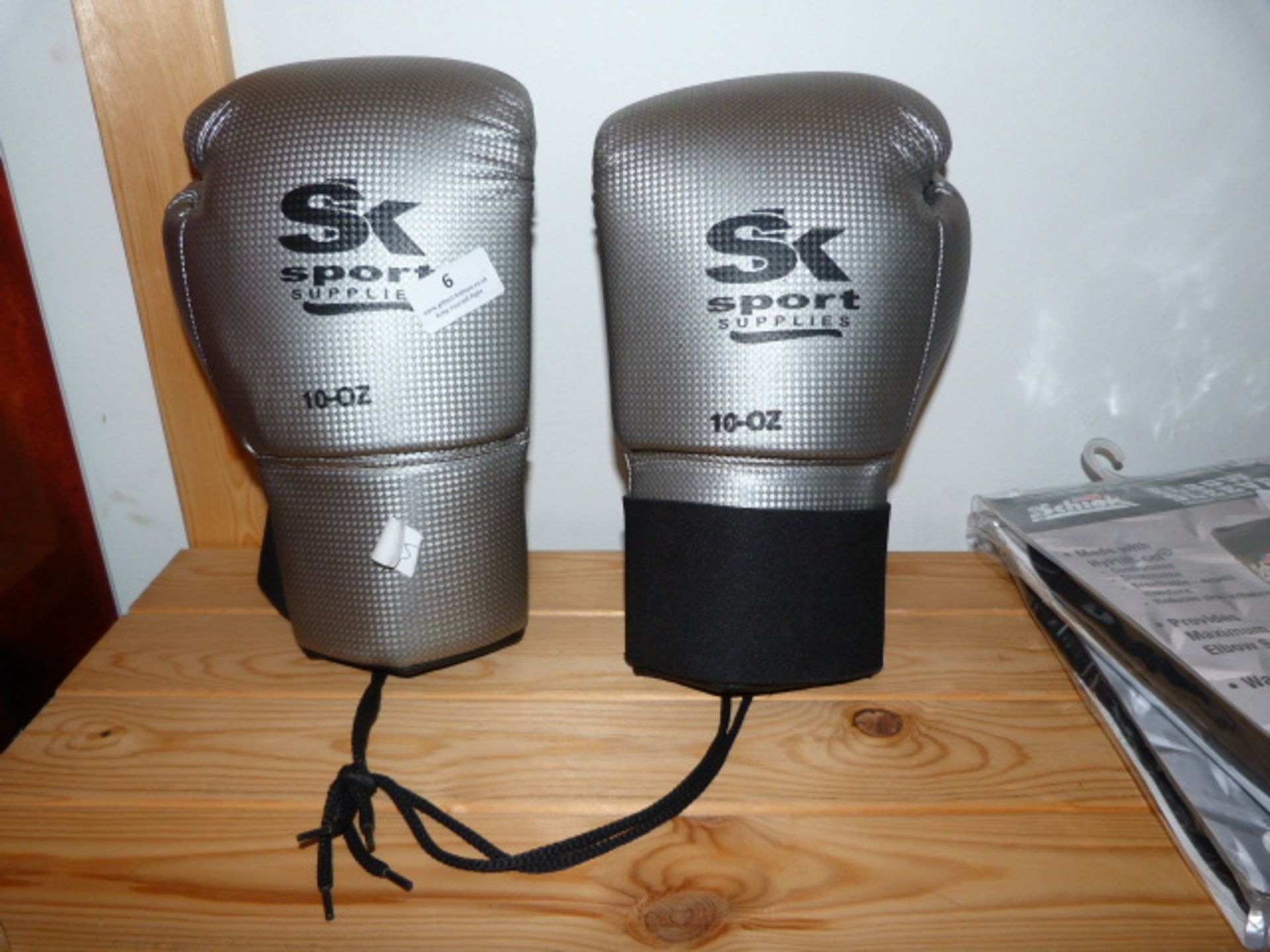 *Pair of 10oz SK Sport Boxing Gloves