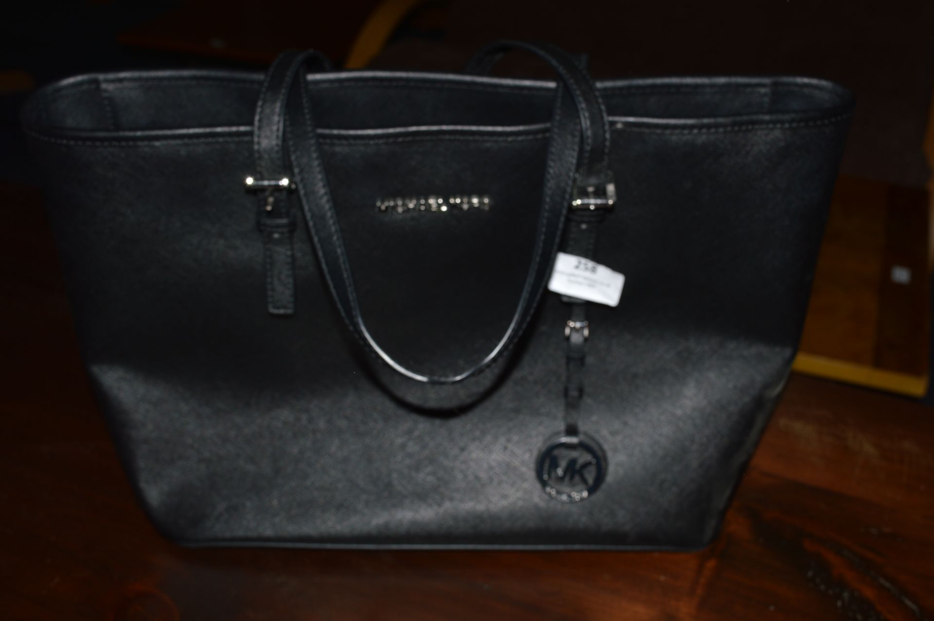 *Michael Kors Jet Set Tote Bag