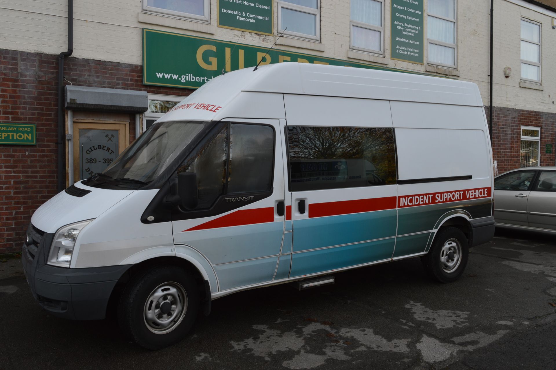 *Ford Transit High Top Crew Bus Reg: YY08 DVZ Milage: 30332 MOT: 18/06/2018