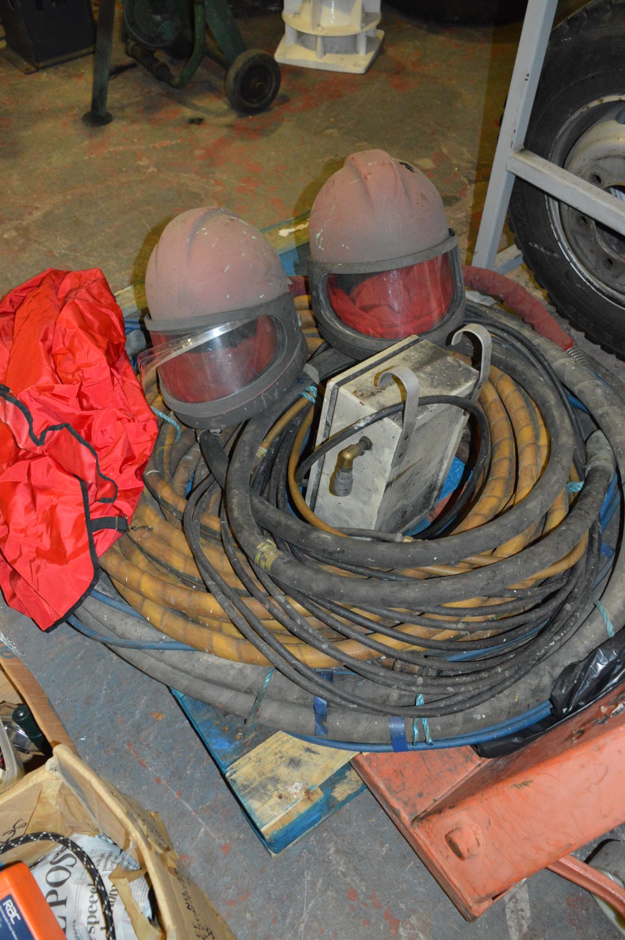 *Hodge Clemco 1440 Shot Blasting Pressure Pot with Protective Clothing, Hoses, etc. - Image 2 of 2