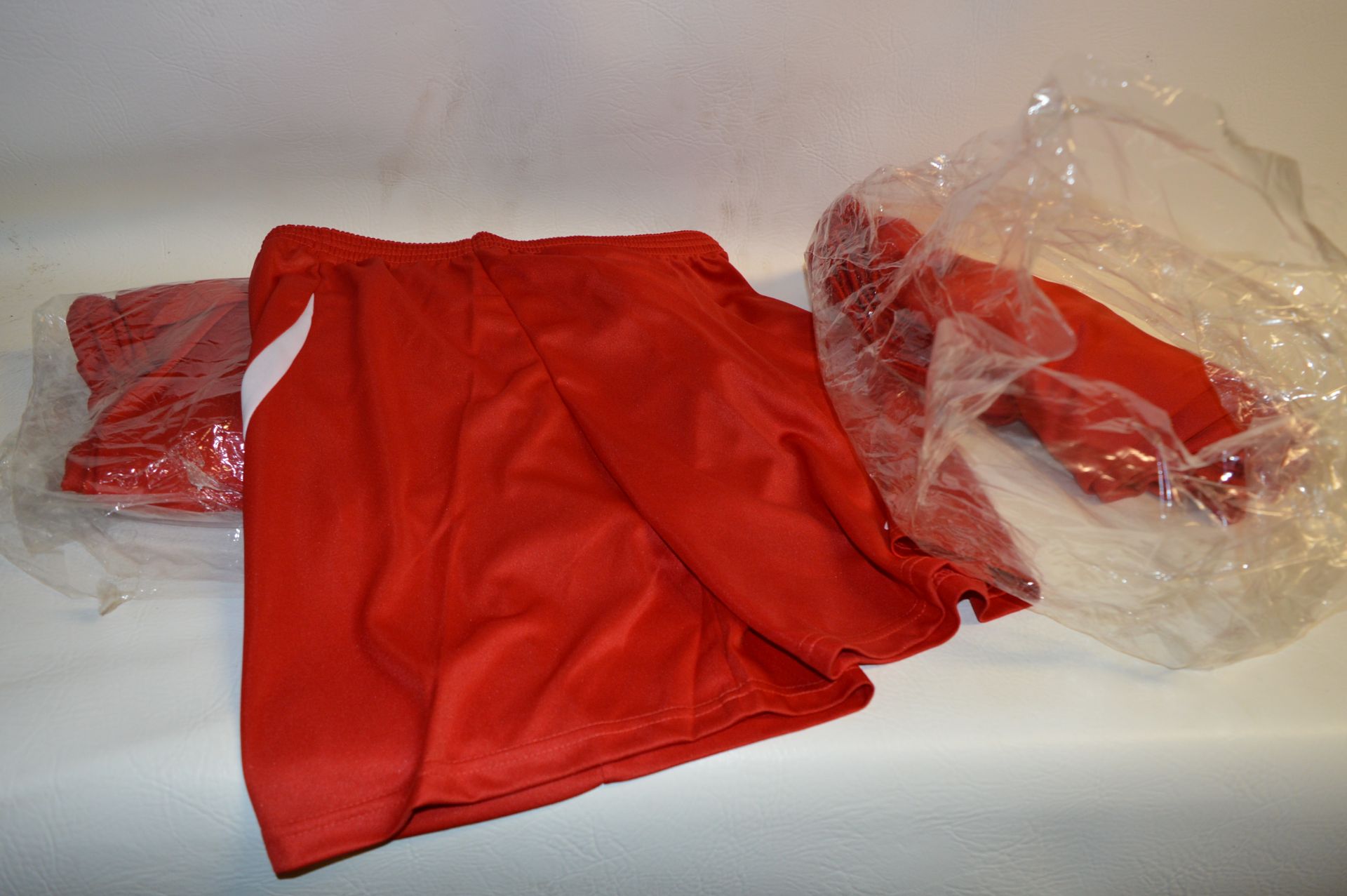 *Fourteen Pairs of Errea Football Shorts Size: Large (Red)