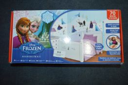 *Disney Frozen Room Decor Kit