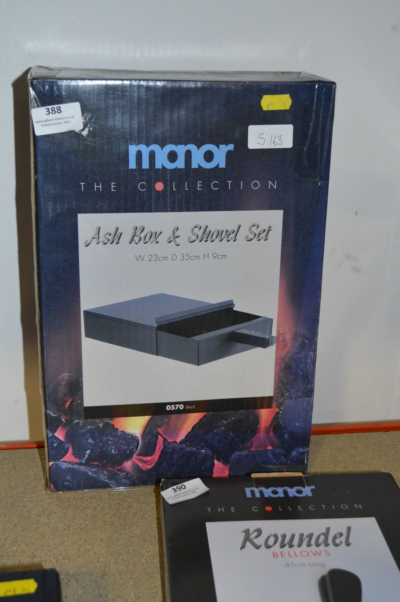 Manor Ash Pan, Box and Shovel Set