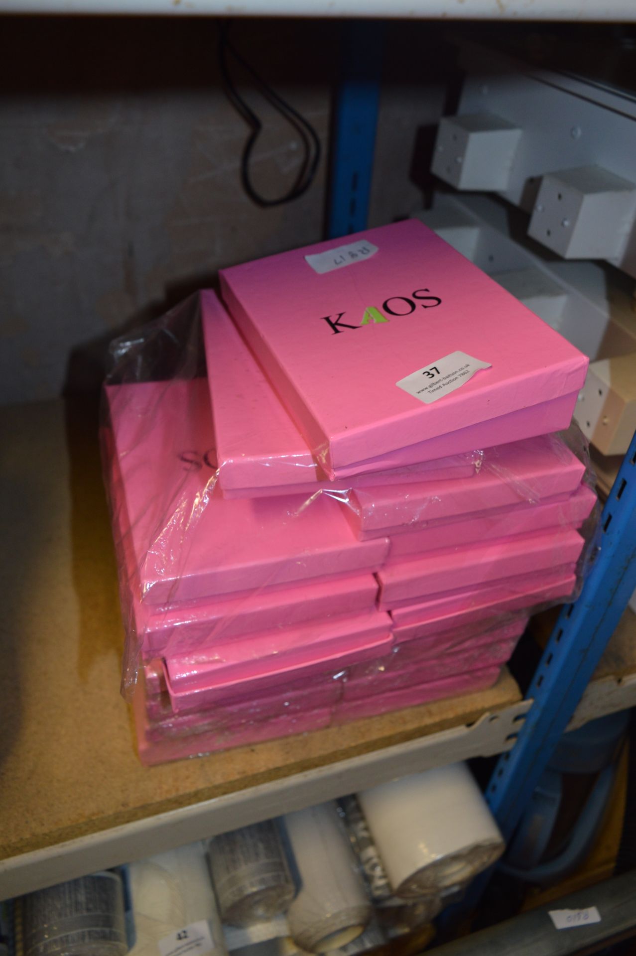 Seventeen Kaos Gift Boxes