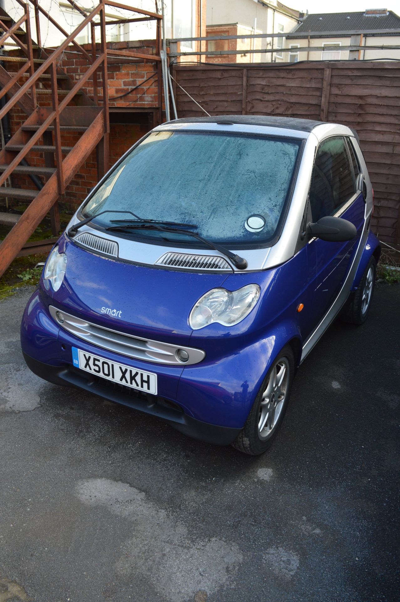 Smart Car (Left Hand Drive) Reg: X501 XKH MOT: 16/11/18 Mileage: 90183