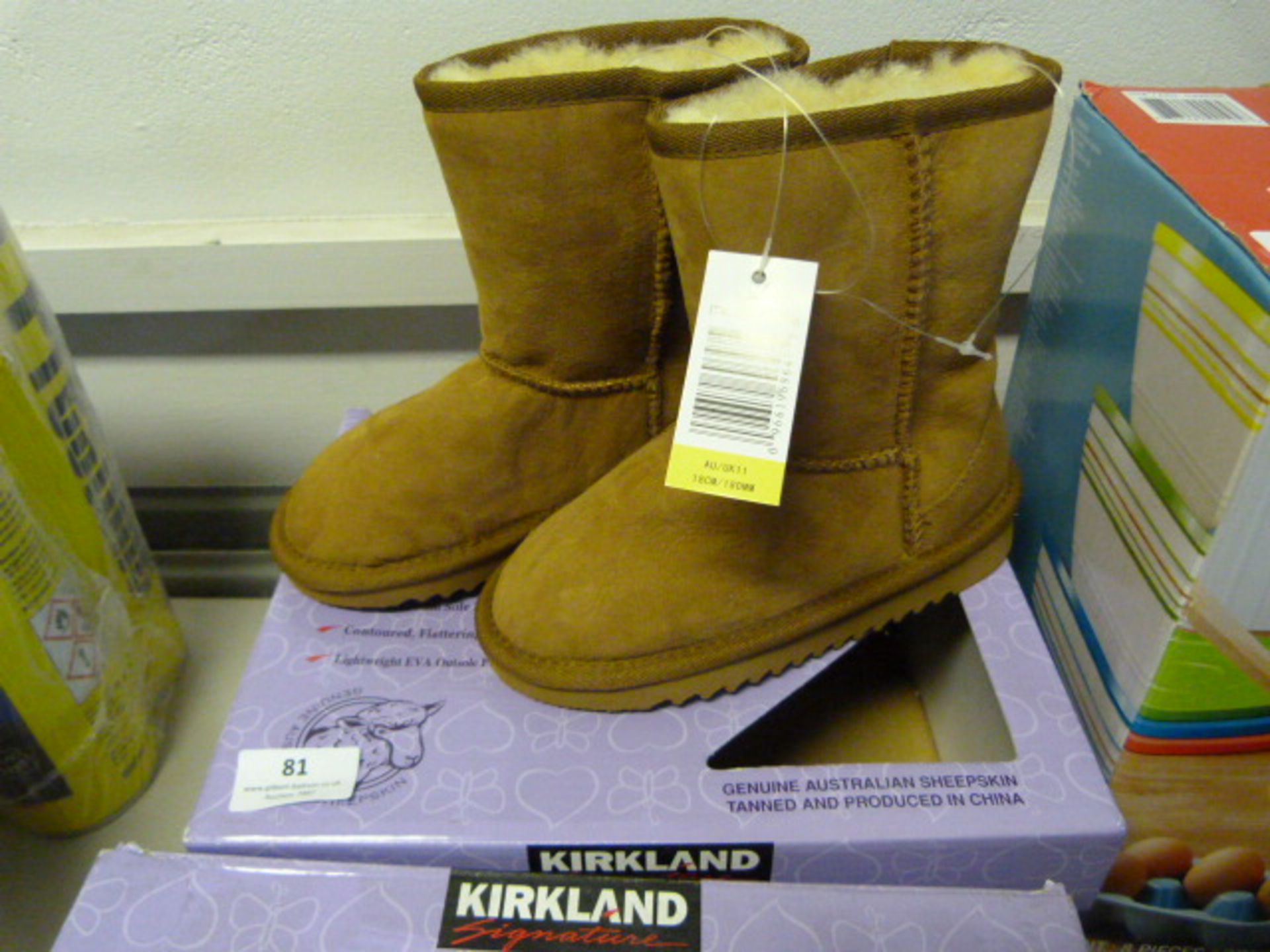 *Kids Shearling Boots (Chestnut Brown) Size: 11